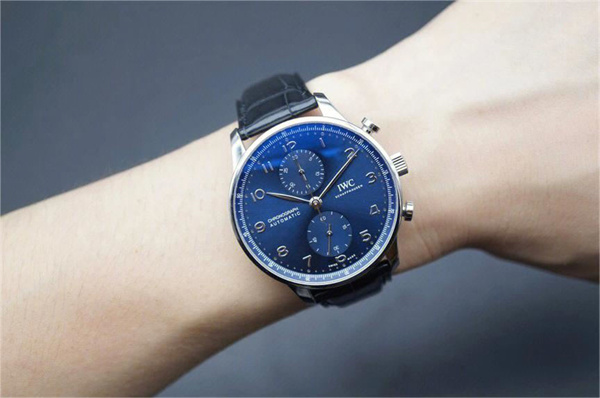 万国手表表壳破裂解决技巧详解（图）