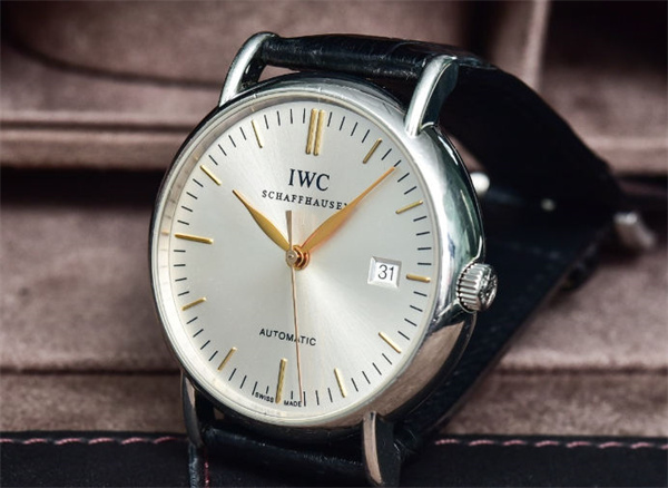 万国机芯怎么取出（图）