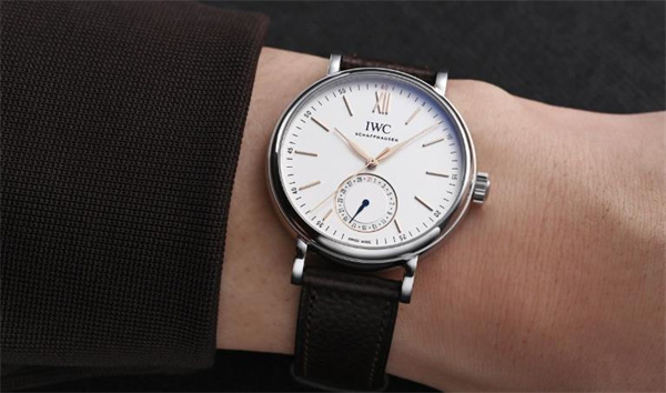 万国手表磕碰了解决办法大全（图）