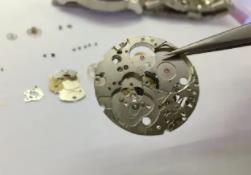 万国维修中心服务-更换配件